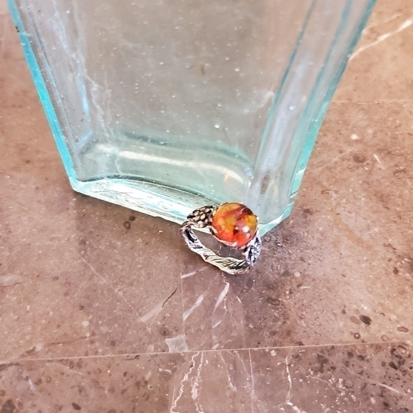 STERLING silver ring with an amber stone. Size 6 - Picture 2 of 5